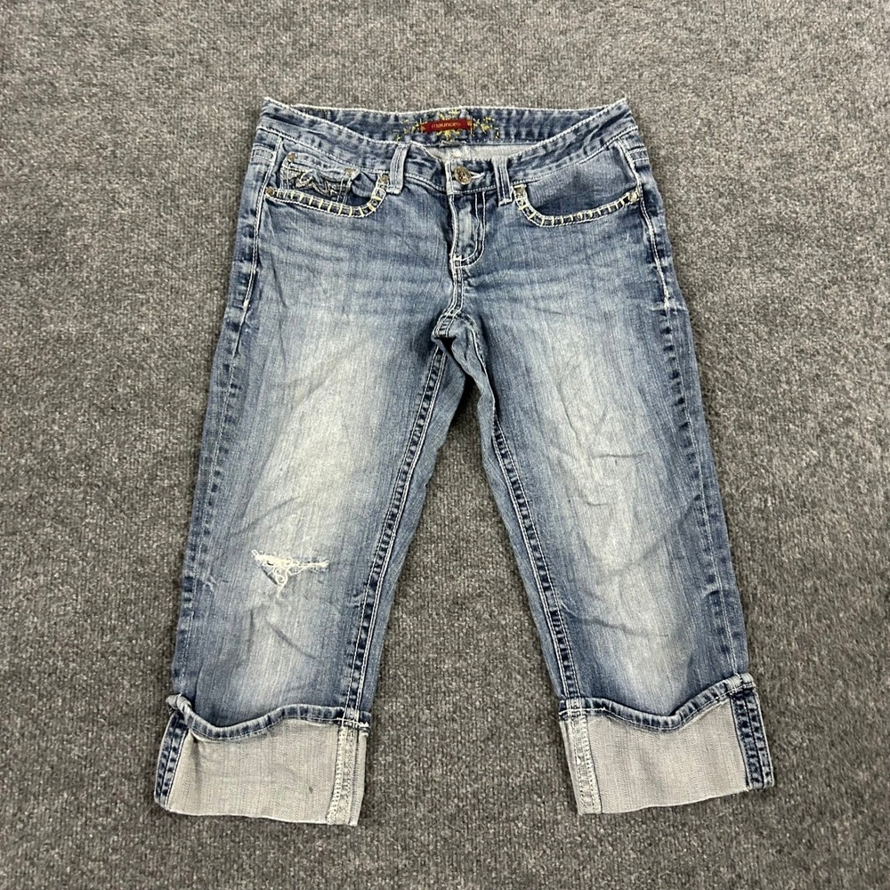 Maurices Capri Jeans Womens Size 5/6 Blue Denim Cuffed Thick Stitch Embroidered